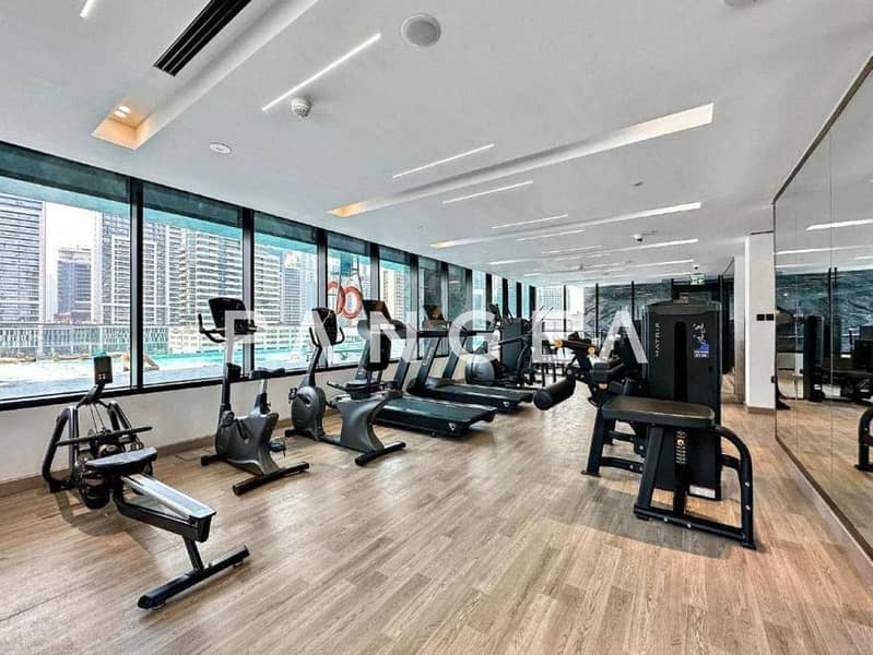 Full Canal and Burj Khalifa View | Vacant | Furnished - Image 7