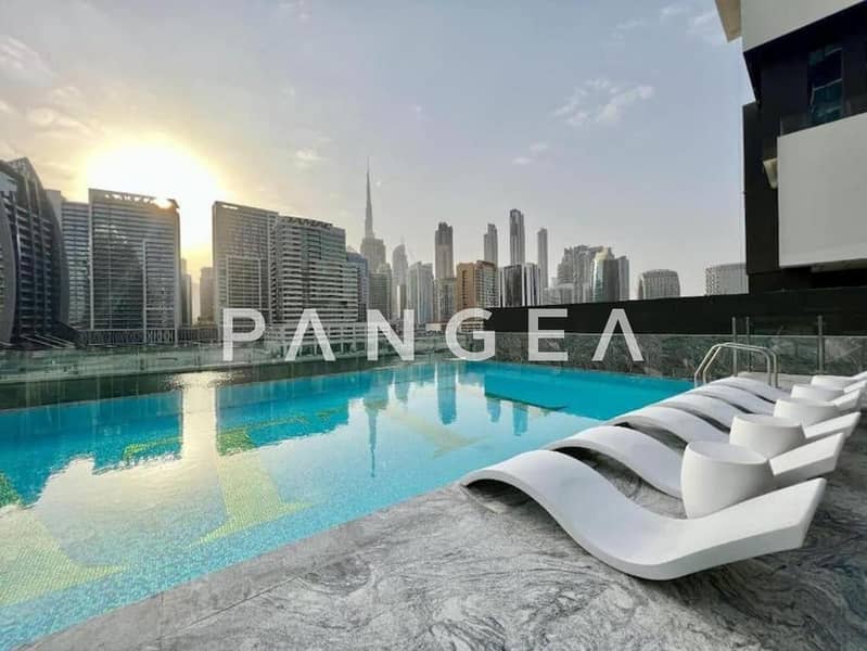 Full Canal and Burj Khalifa View | Vacant | Furnished - Image 9