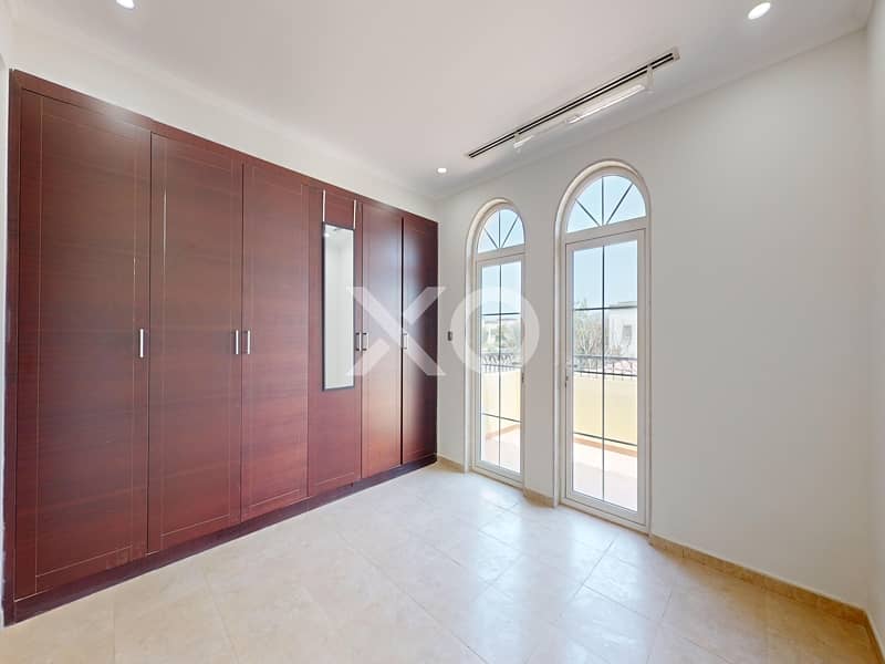 VACANT SOON | SINGLE ROW | CLOSE TO PARK