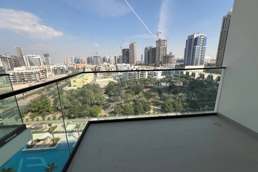 Luxurious 1 BHK| Bright & Spacious| Open Kitchen - Image 12