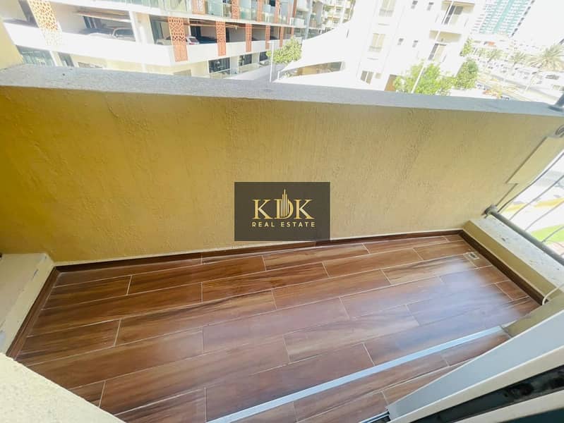 4 bed | Best Ammenities | Spacious - Image 12