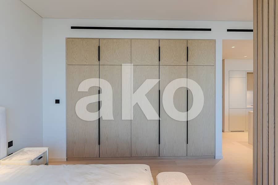 Exclusive Fully Fitted Furnished Studio High Floor - Image 17