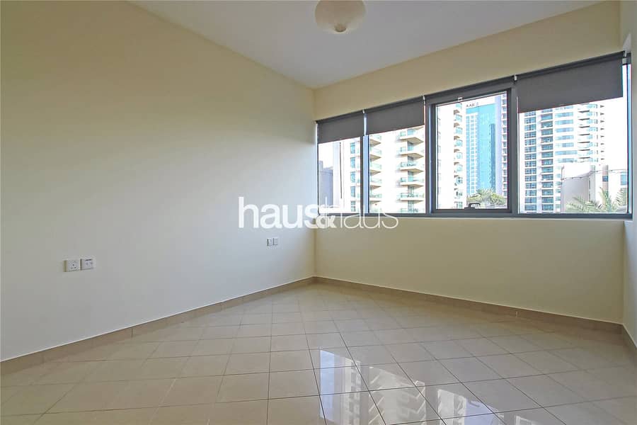 Spacious 3 Bed | 2 Balconies | Stunning Views - Image 7