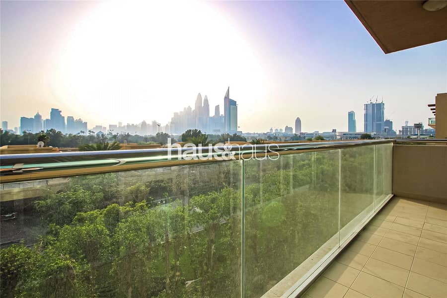 Spacious 3 Bed | 2 Balconies | Stunning Views - Image 10