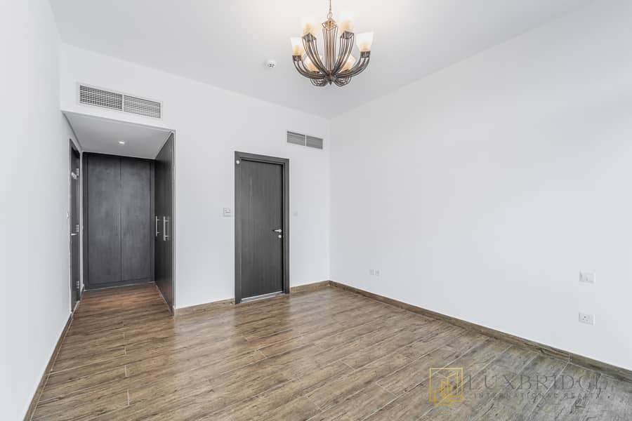 Single Row | Upgraded | Vacant Soon - Image 7