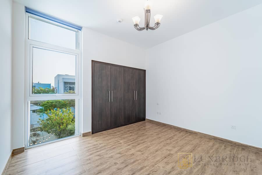 Single Row | Upgraded | Vacant Soon - Image 10