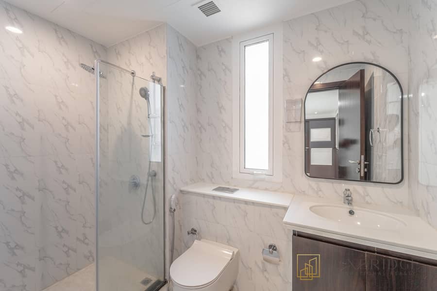 Single Row | Upgraded | Vacant Soon - Image 12