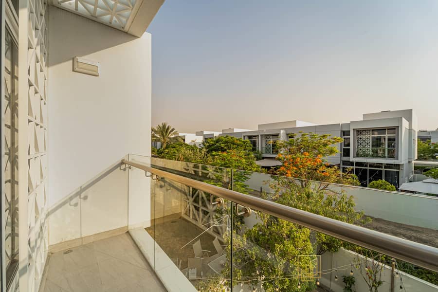 Single Row | Upgraded | Vacant Soon - Image 13