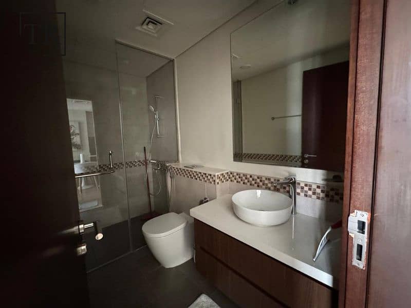 Scenic Canal Views | Furnished | Prime Location - Image 11