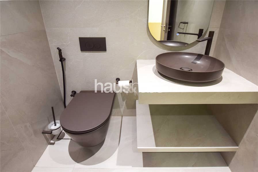 Extended | Upgraded | 2 Bed 3 Bath - Image 7