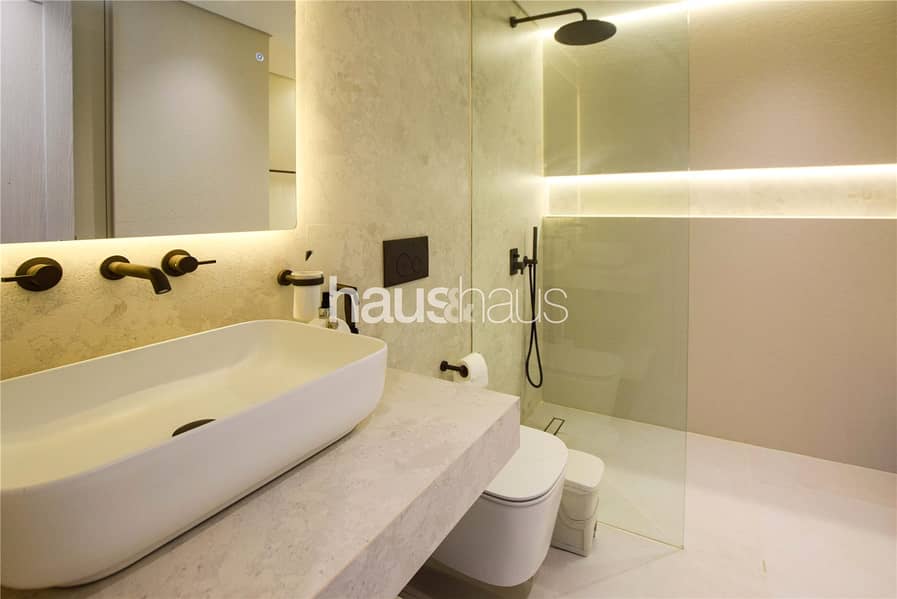 Extended | Upgraded | 2 Bed 3 Bath - Image 10