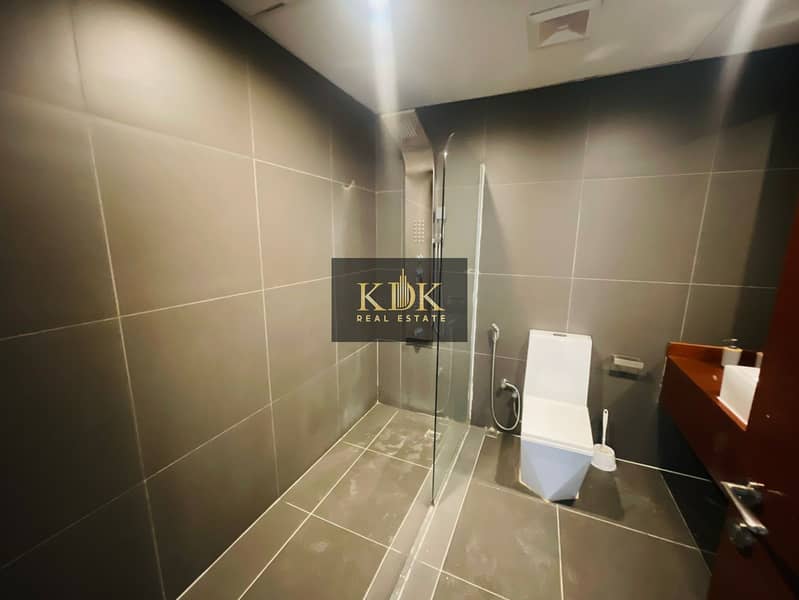 4bed | Best Ammenities | Spacious - Image 17