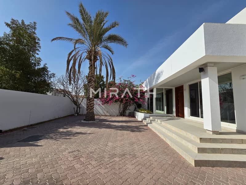 3BR Single-storey Villa with Maid's room| Spacious