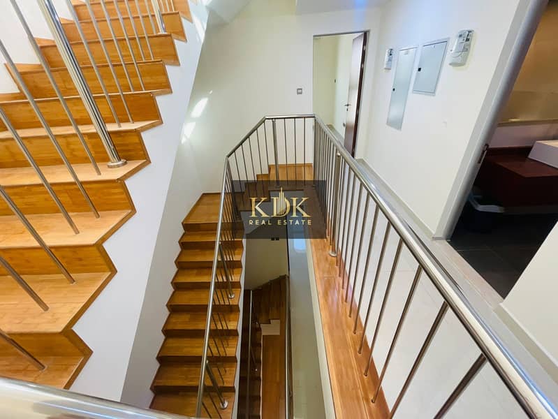 4bed | Best Ammenities | Spacious - Image 19