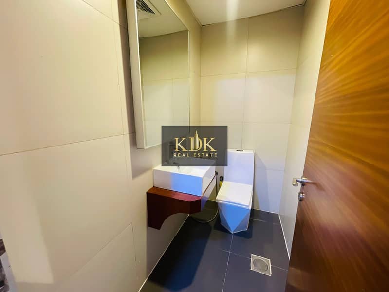 4bed | Best Ammenities | Spacious - Image 20