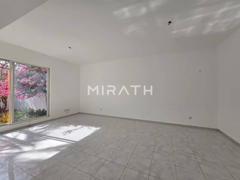 3BR Single-storey Villa with Maid's room| Spacious