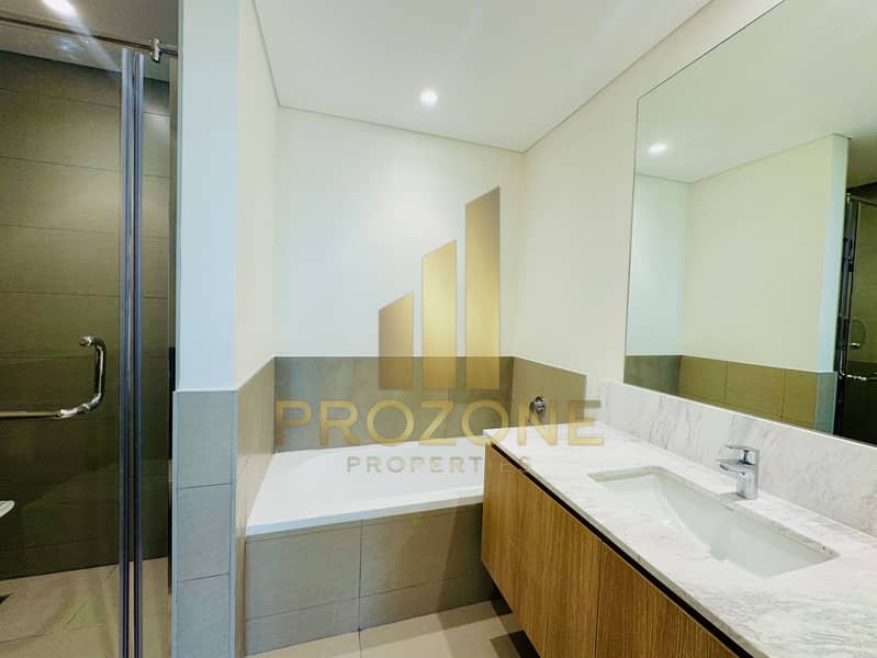 Spacious Layout| Single Row| Behind Park| Hot Deal - Image 17