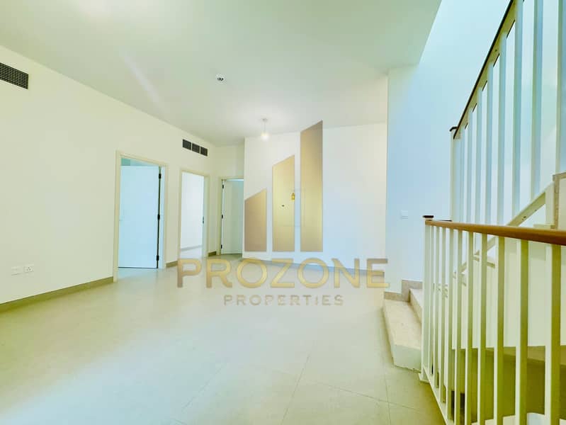 Spacious Layout| Single Row| Behind Park| Hot Deal - Image 21