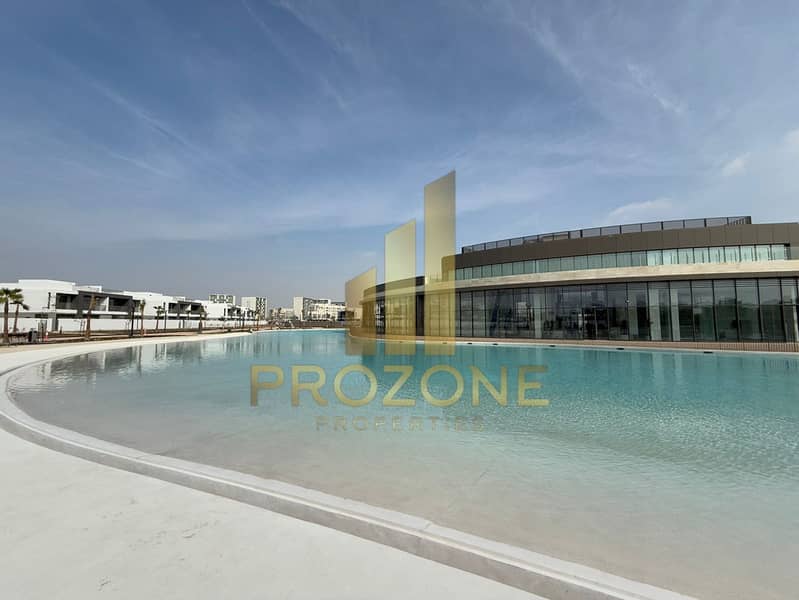 Spacious Layout| Single Row| Behind Park| Hot Deal - Image 26