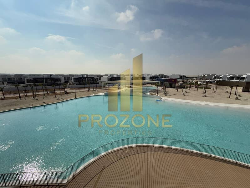 Spacious Layout| Single Row| Behind Park| Hot Deal - Image 27