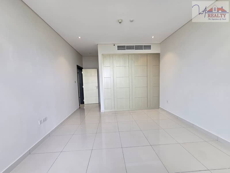 Amazing 2 Bedrooms Apartment with Maids Room - Image 7