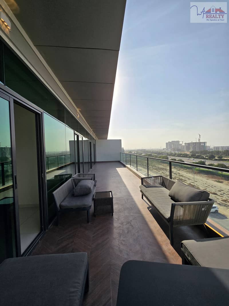 Amazing 2 Bedrooms Apartment with Maids Room - Image 13