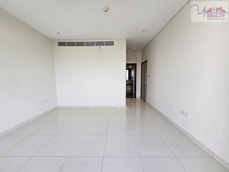 Amazing 2 Bedrooms Apartment with Maids Room - Image 6