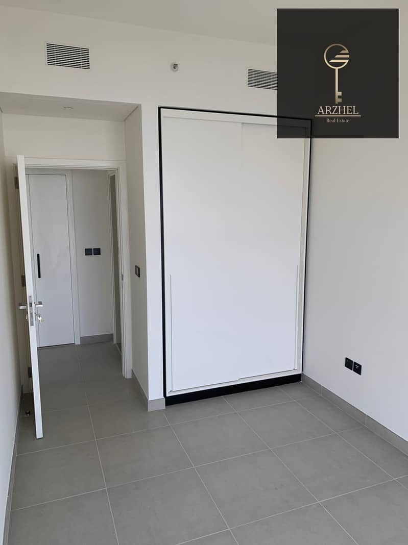 UNFURNISHED 2 BEDROOMS APARTMENT FOR RENT