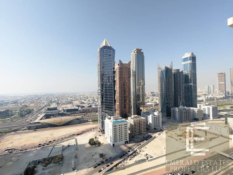 SPACIOUS 2 BR | SHEIKH ZAYED VIEW | HIGH FLOOR