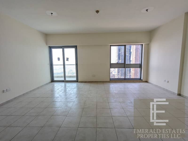SPACIOUS 2 BR | SHEIKH ZAYED VIEW | HIGH FLOOR - Image 12