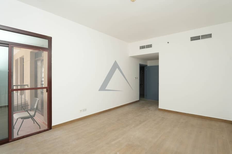 Vacant | Spacious | Prime location - Image 15