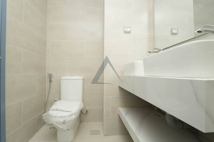 Vacant | Spacious | Prime location - Image 20