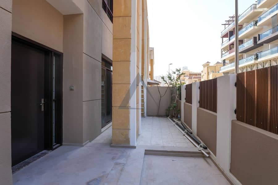 Vacant | Spacious | Prime location - Image 26