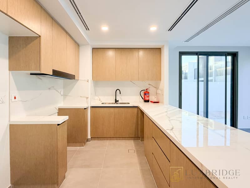 Just Handed Over | Close to Pool | Spacious 4br - Image 7