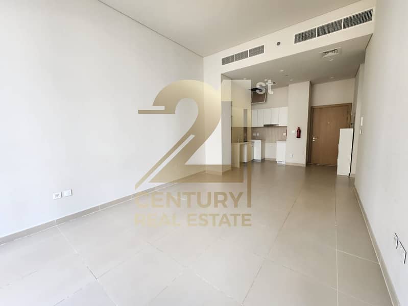 CANAL VIEW | UNFURNISHED | GENUINE RE-SALE