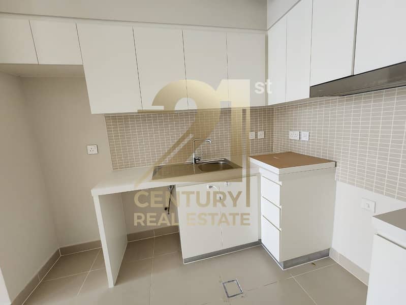 CANAL VIEW | UNFURNISHED | GENUINE RE-SALE