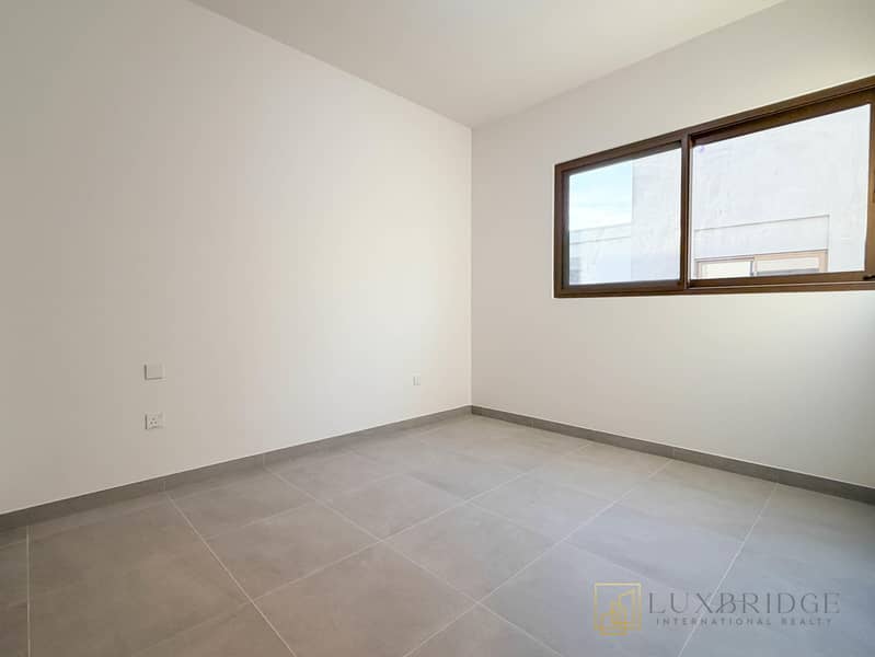 Just Handed Over | Close to Pool | Spacious 4br - Image 11