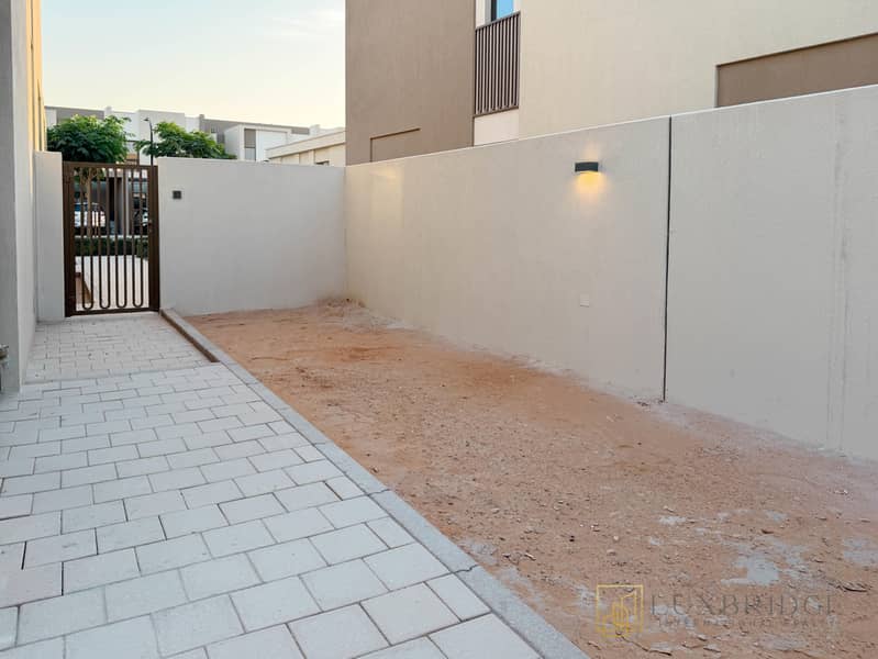 Just Handed Over | Close to Pool | Spacious 4br - Image 26