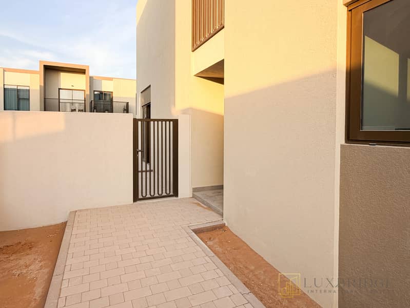 Just Handed Over | Close to Pool | Spacious 4br - Image 27