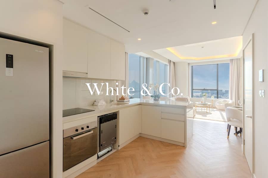 Fully Upgraded |Marina Sea View | Luxury - Image 6