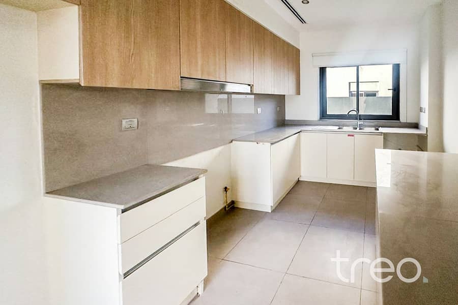 4 Bed | Single Row | Prime | Spacious