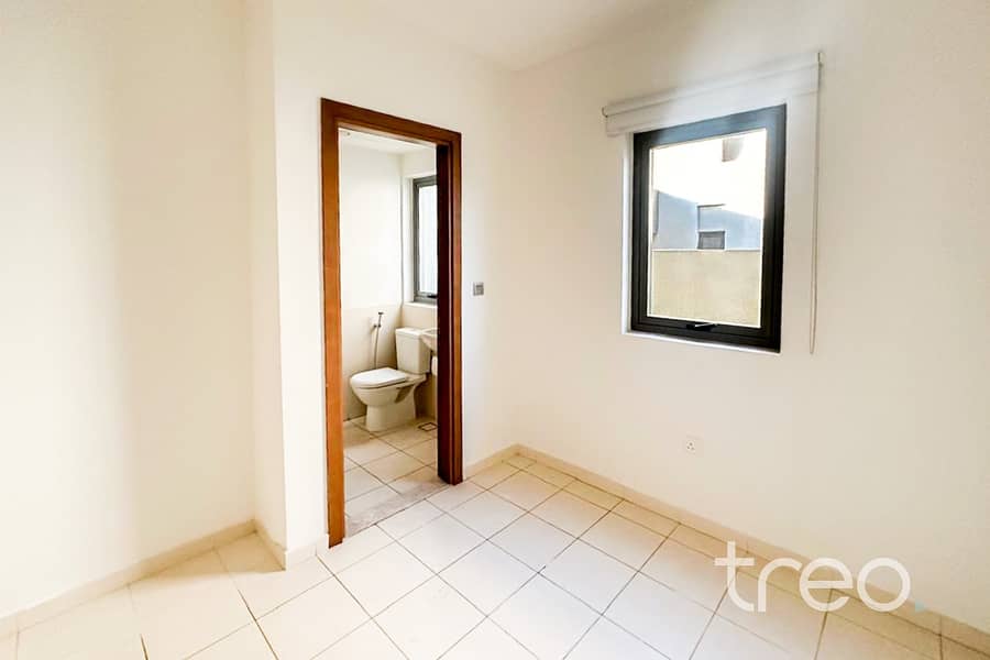 4 Bed | Single Row | Prime | Spacious - Image 6