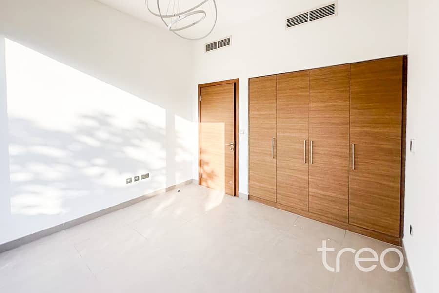 4 Bed | Single Row | Prime | Spacious - Image 7