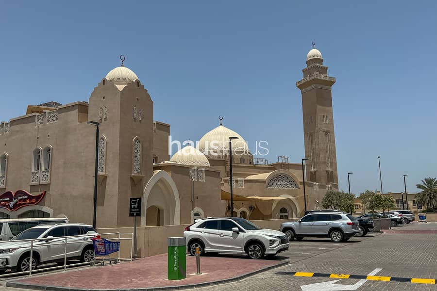 Bright and Stylish 4BR Villa | Family-Friendly - Image 21