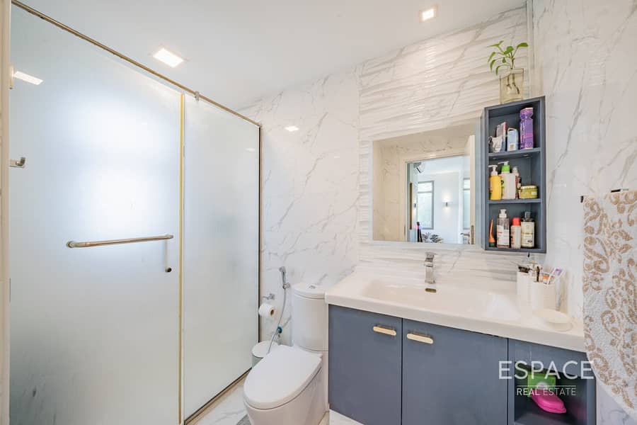 Corner Villa | Upgraded | Vastu - Image 9