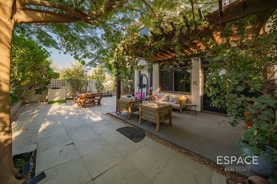 Corner Villa | Upgraded | Vastu