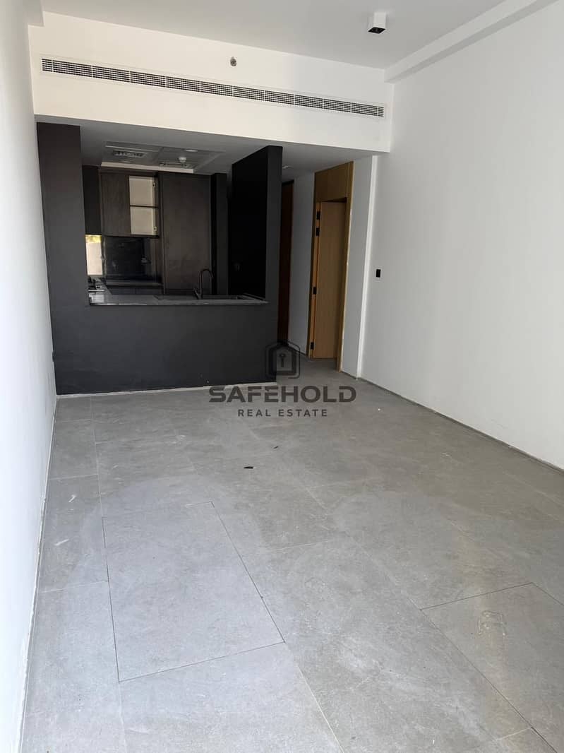 Spacious 1BHK with Jacuzzi | Prime Location | Urgently Available for Rent