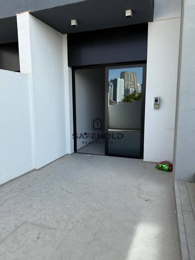 Spacious 1BHK with Jacuzzi | Prime Location | Urgently Available for Rent