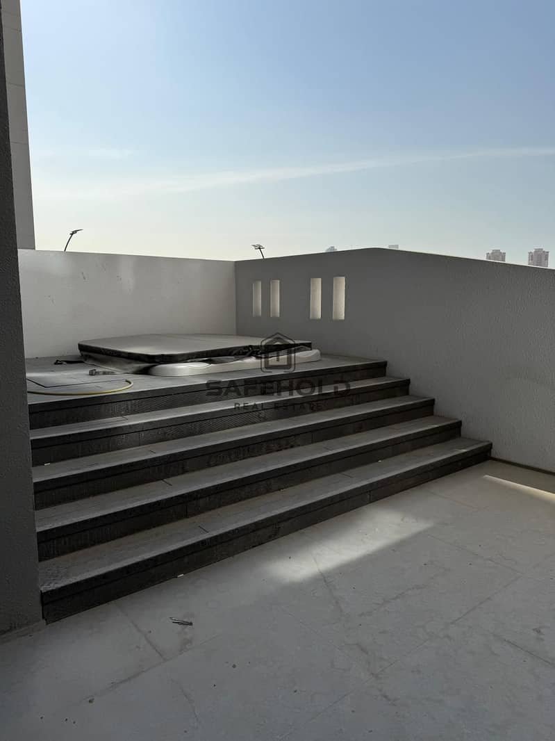 Spacious 1BHK with Jacuzzi | Prime Location | Urgently Available for Rent