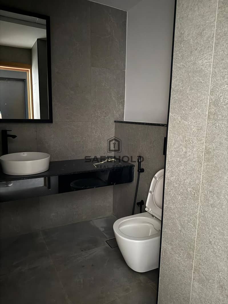 Spacious 1BHK with Jacuzzi | Prime Location | Urgently Available for Rent - Image 9